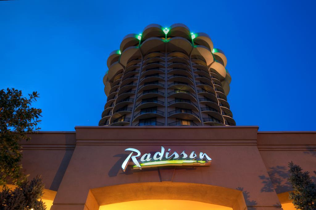 Radisson Hotel Cincinnati Riverfront Ковингтон Экстерьер фото